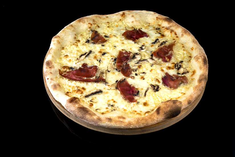 Pizza with bacon